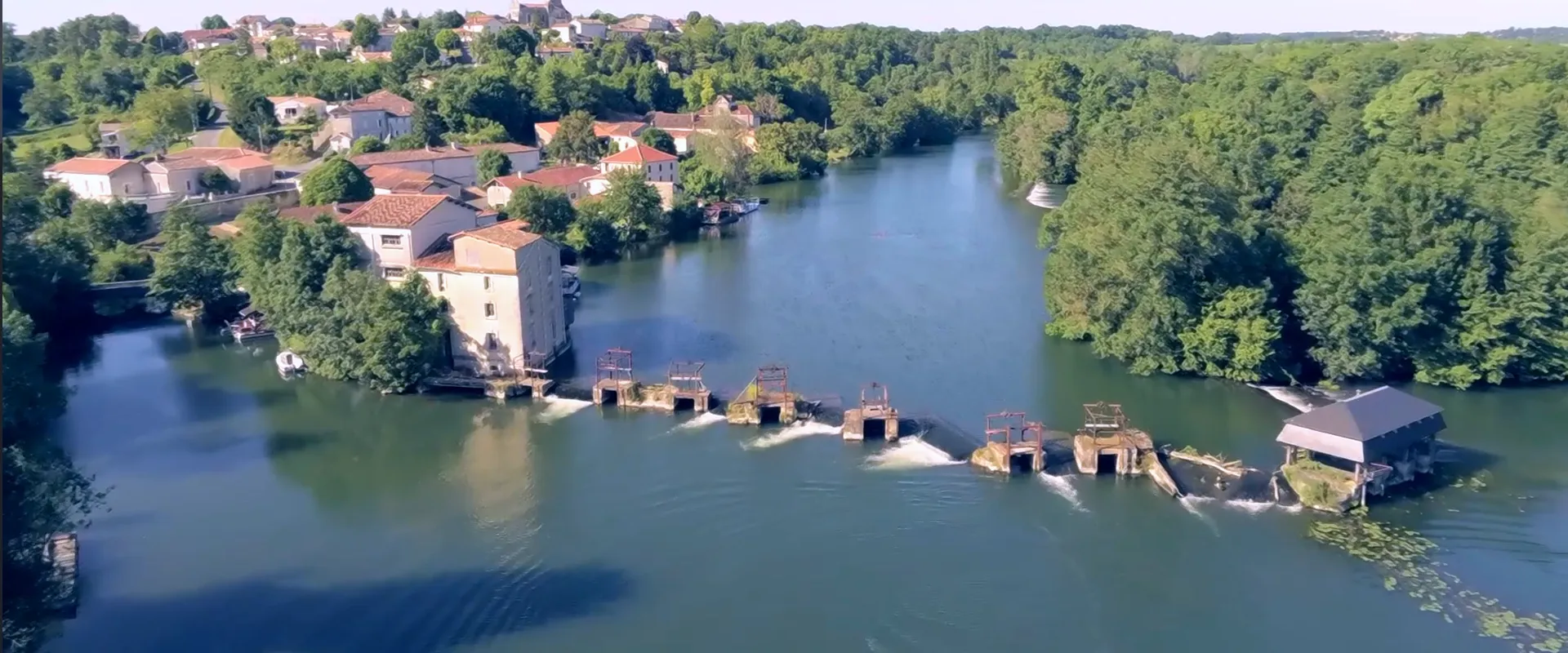 Location canoë kayak paddle Chateauneuf-sur-Charente Angoulême.